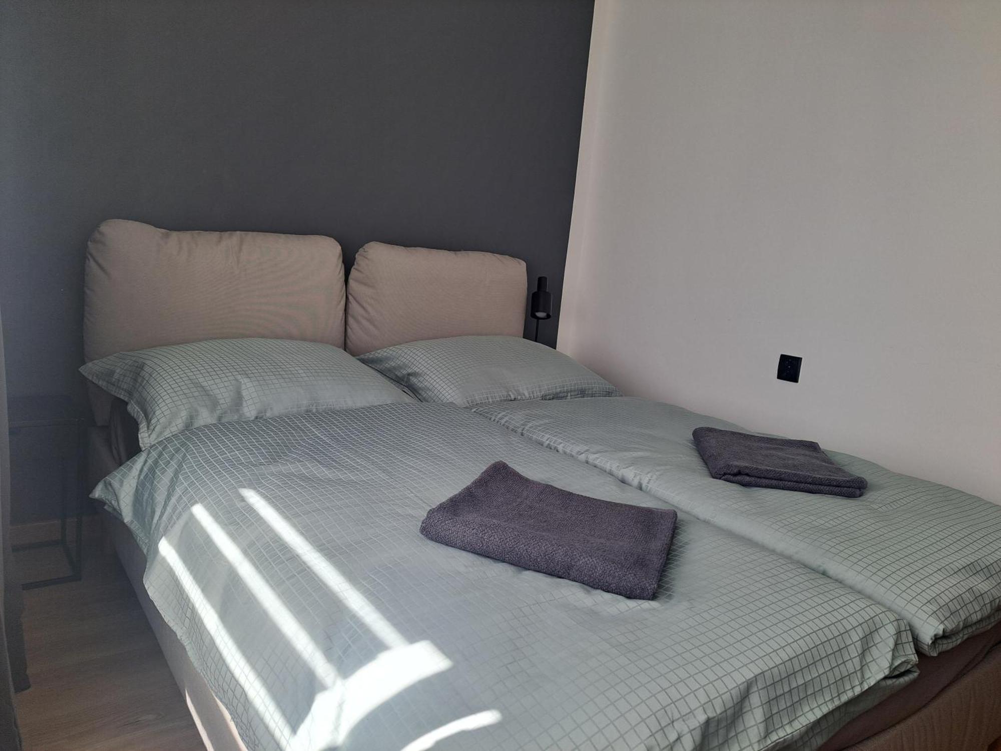 Green Apartament 21 オシフィエンチム エクステリア 写真